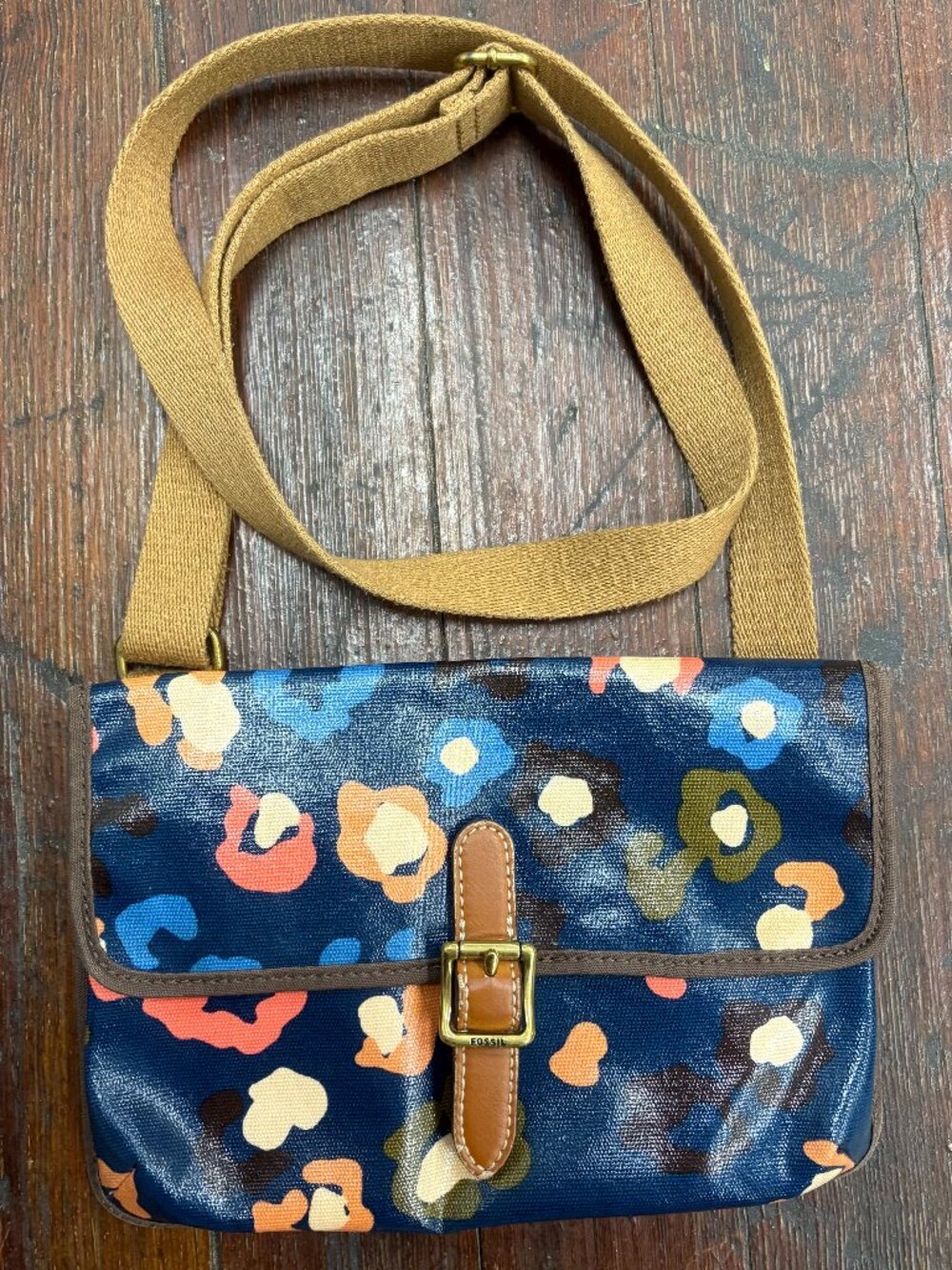 Fossil Key-Per Navy Blue Floral Crossbody Purse